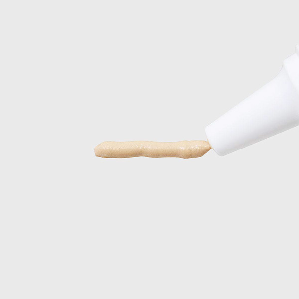 Тональный крем и крем-основа в одном с нежно персиковым оттенком SUGAO Air Fit CC Cream.